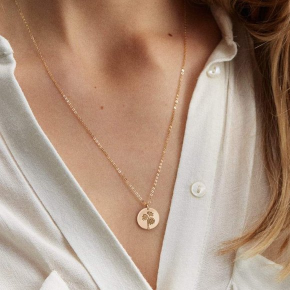 Daisy April Birth Flower Cute Gift Charm Necklace - Picture 2 of 15